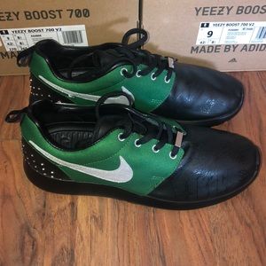 NIKE Doernbecher ROSHE